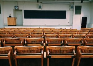 classroom, lecture hall, college-1699745.jpg